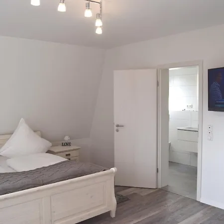 Haus Hortensie, 1, Unten