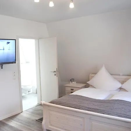 公寓 Haus Hortensie, 1, Unten 比苏姆